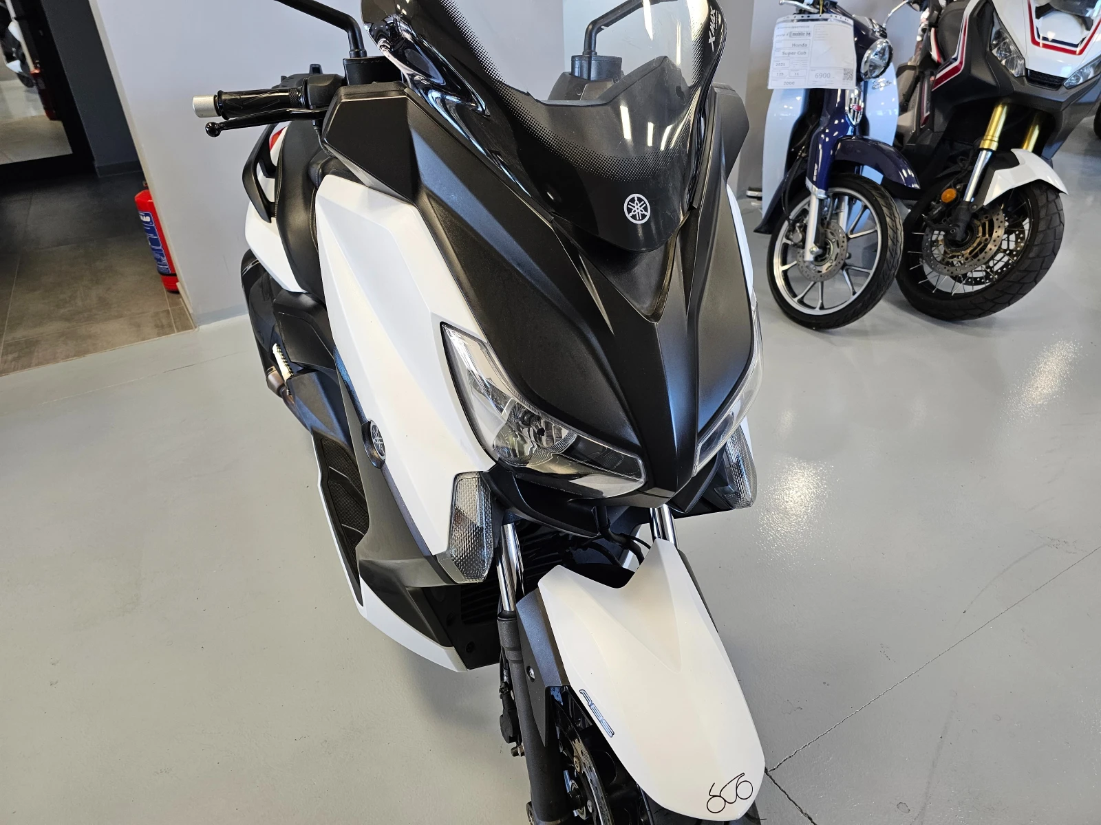 Yamaha X-max 400ie, ABS, Akrapovic, 2015г. - изображение 8