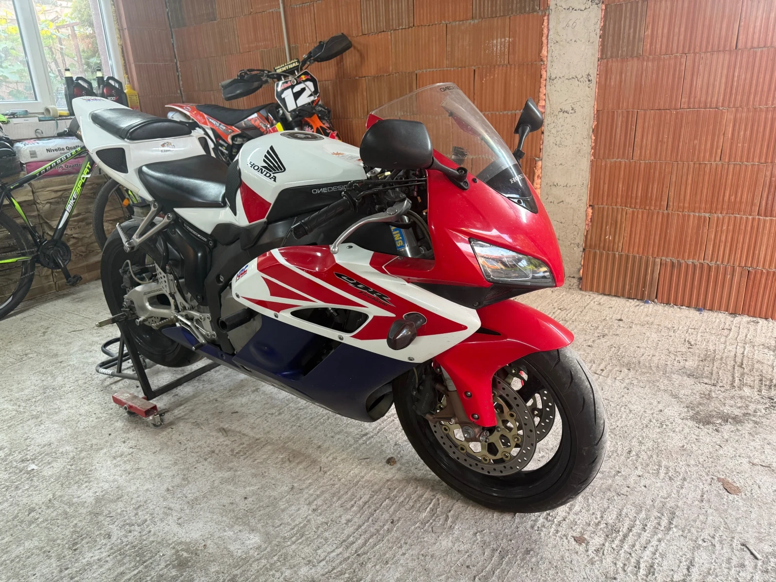 Honda Cbr 1000RR - изображение 2
