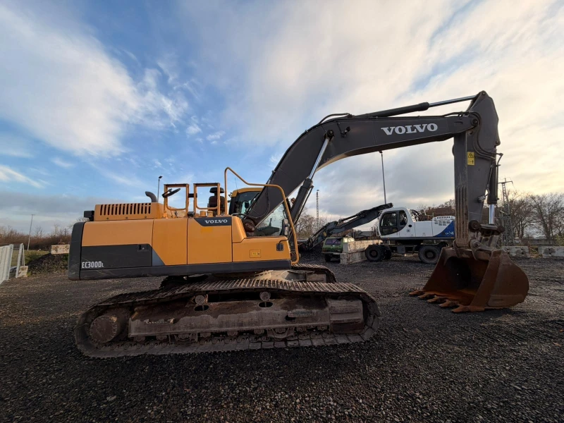 Багер Volvo EC 300 L ЛИЗИНГ, снимка 5 - Индустриална техника - 52773084
