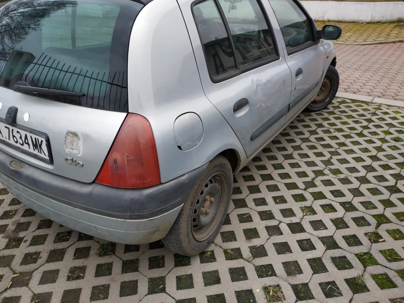 Renault Clio, снимка 5 - Автомобили и джипове - 48659200