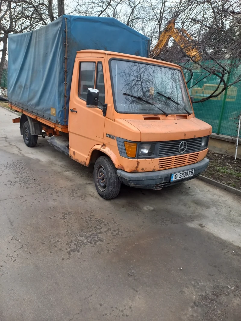 Mercedes-Benz 126-260 Mercedes 207D, снимка 1 - Автомобили и джипове - 49375937