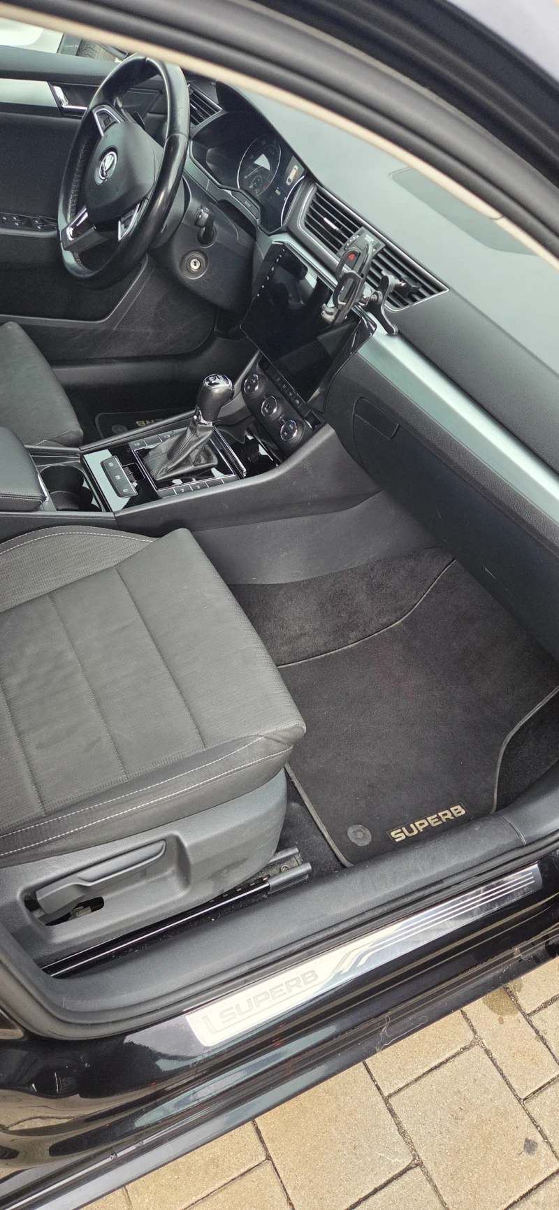 Skoda Superb, снимка 12 - Автомобили и джипове - 52006669