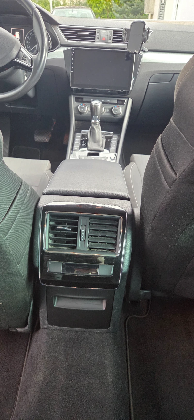 Skoda Superb, снимка 10 - Автомобили и джипове - 52006669