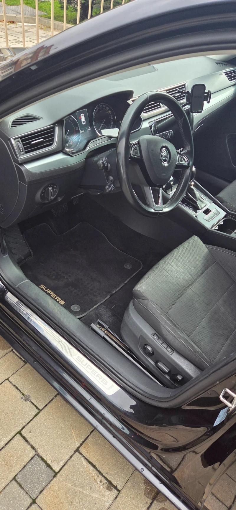 Skoda Superb, снимка 8 - Автомобили и джипове - 52006669