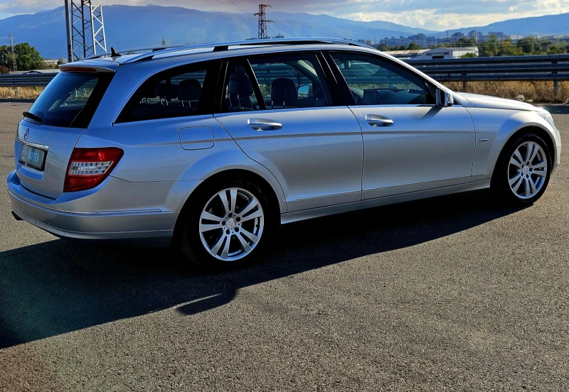 Mercedes-Benz C 220 cdi///АВТОМАТИК///НАВИГАЦИЯ///УНИКАЛЕН///КОЖА///, снимка 5 - Автомобили и джипове - 52021445