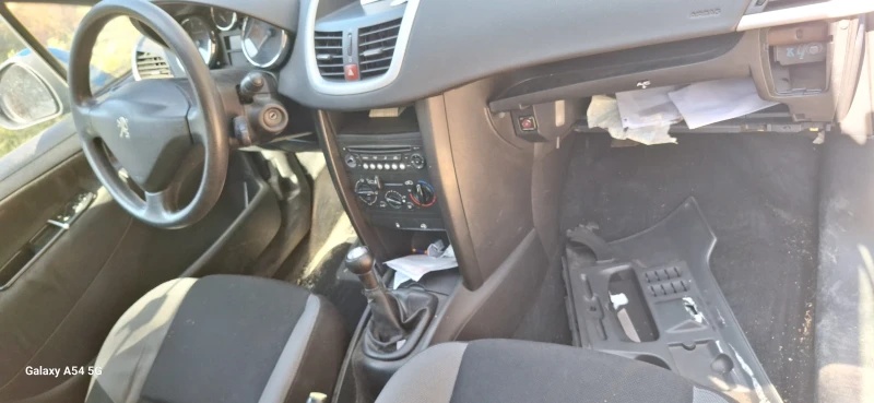 Peugeot 207, снимка 6 - Автомобили и джипове - 52364426