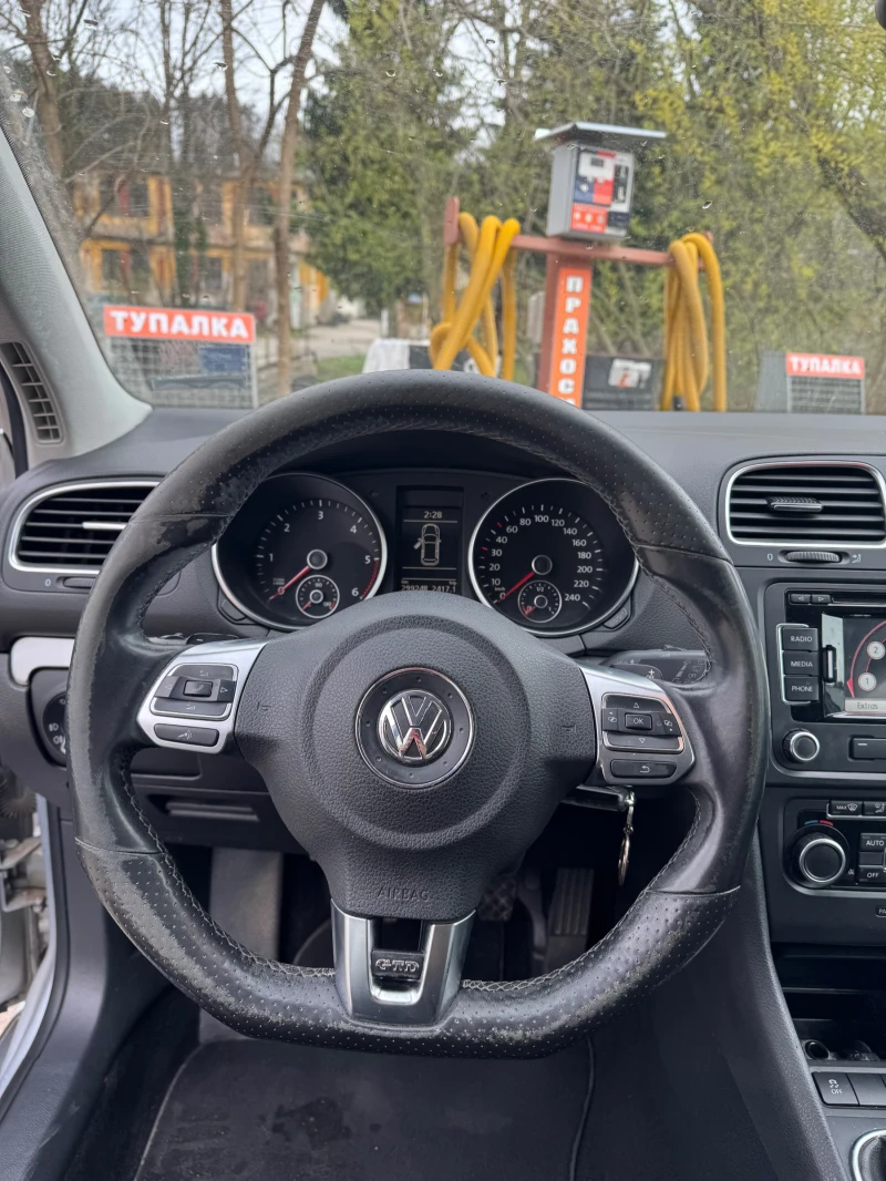 VW Golf, снимка 6 - Автомобили и джипове - 52807643
