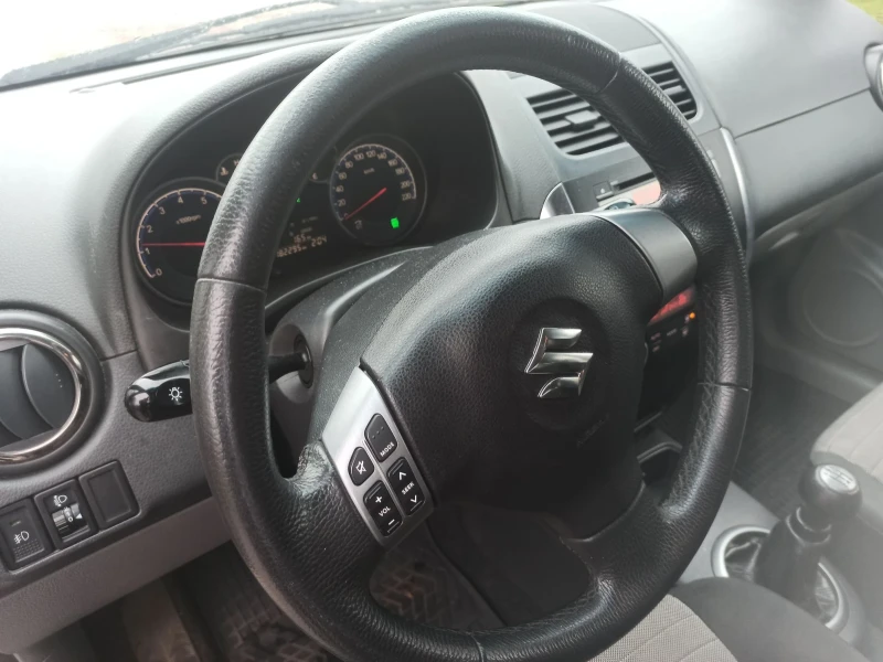 Suzuki SX4 1.6, снимка 8 - Автомобили и джипове - 52893220