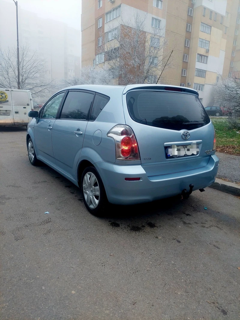 Toyota Corolla verso 1.8 VVTI, снимка 6 - Автомобили и джипове - 52923942