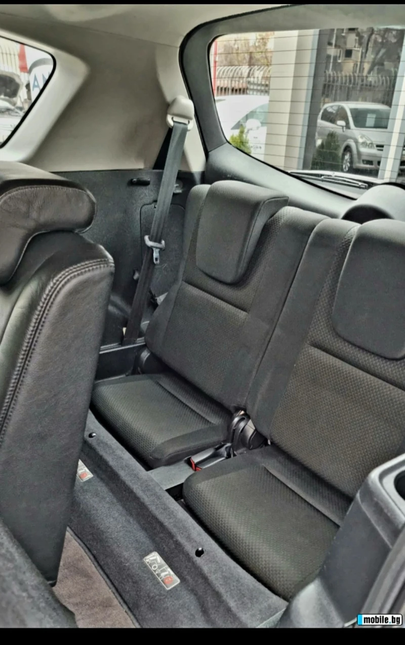 Toyota Corolla verso 1.8 VVTI, снимка 12 - Автомобили и джипове - 52923942