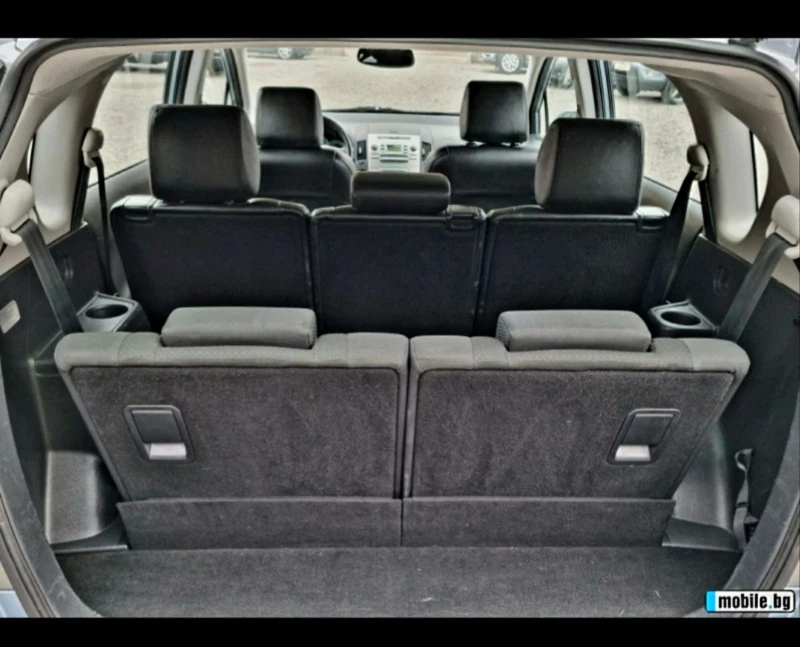 Toyota Corolla verso 1.8 VVTI, снимка 11 - Автомобили и джипове - 52923942