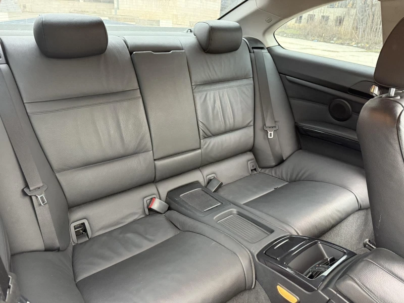 BMW 330 3.0 D Coupe, снимка 8 - Автомобили и джипове - 53296680