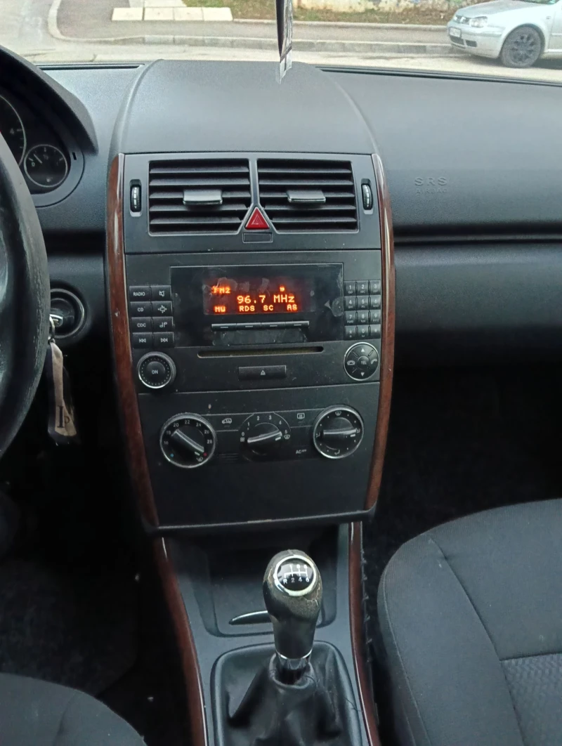 Mercedes-Benz A 180 2.0CDI, снимка 7 - Автомобили и джипове - 53323860