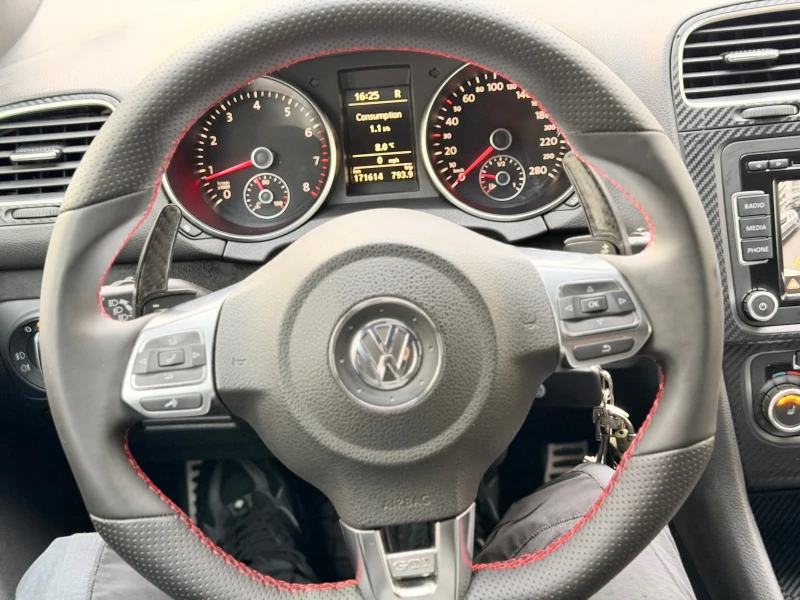 VW Golf 2.0 GTI, снимка 6 - Автомобили и джипове - 53468257