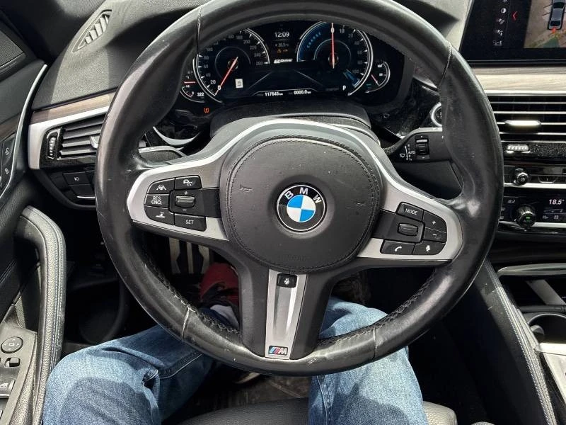 BMW 530 * e * xDrive * ДИСТРОНИК * 360 * CARFAX, снимка 7 - Автомобили и джипове - 55602338
