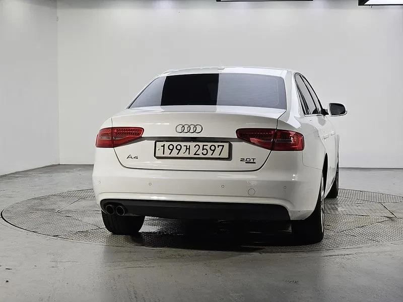 Audi A4 2.0 TFSI Quattro - САМО 30% АВАНС, снимка 3 - Автомобили и джипове - 56253856