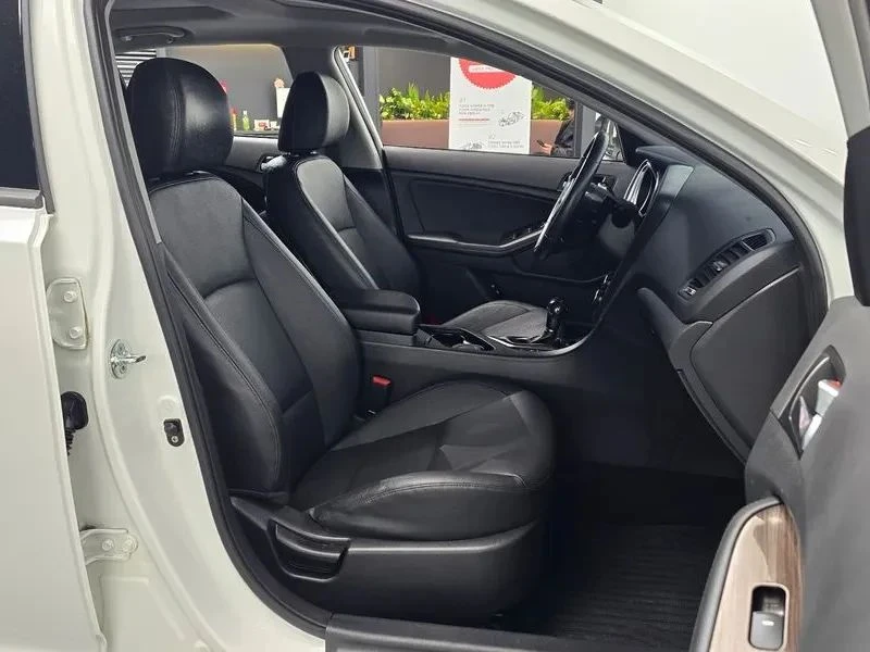 Kia K5, снимка 10 - Автомобили и джипове - 56690382