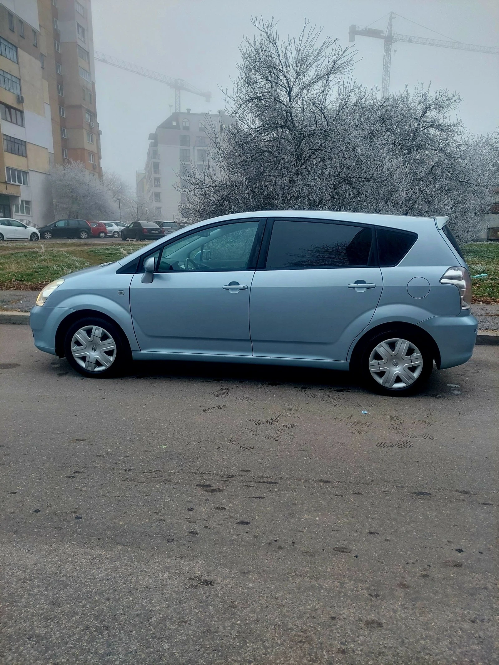 Toyota Corolla verso 1.8 VVTI, ГАЗ, 7 местна, снимка 1