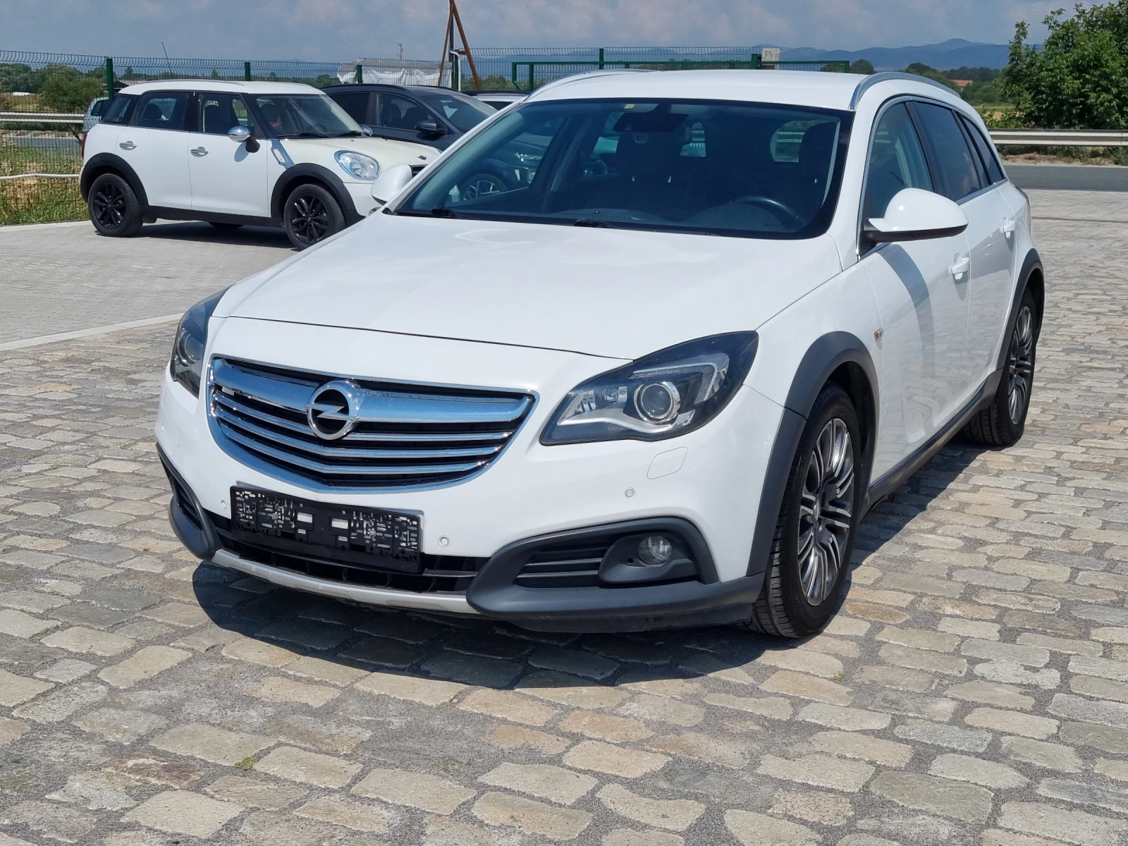 Opel Insignia 2.0CDTI 4x4 АВТОМАТИК - изображение 3