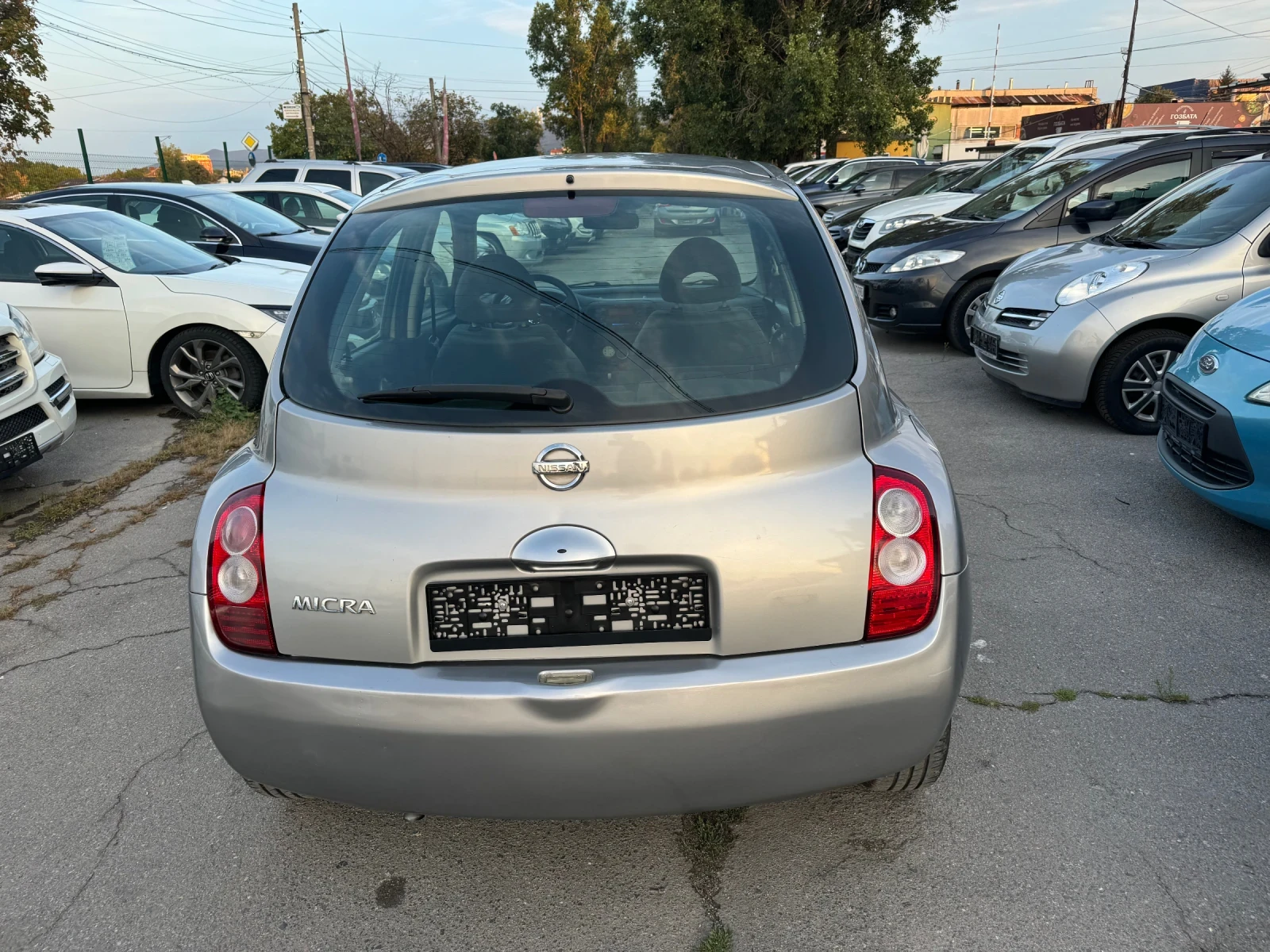 Nissan Micra 1.2 80кс Автоматик - изображение 5