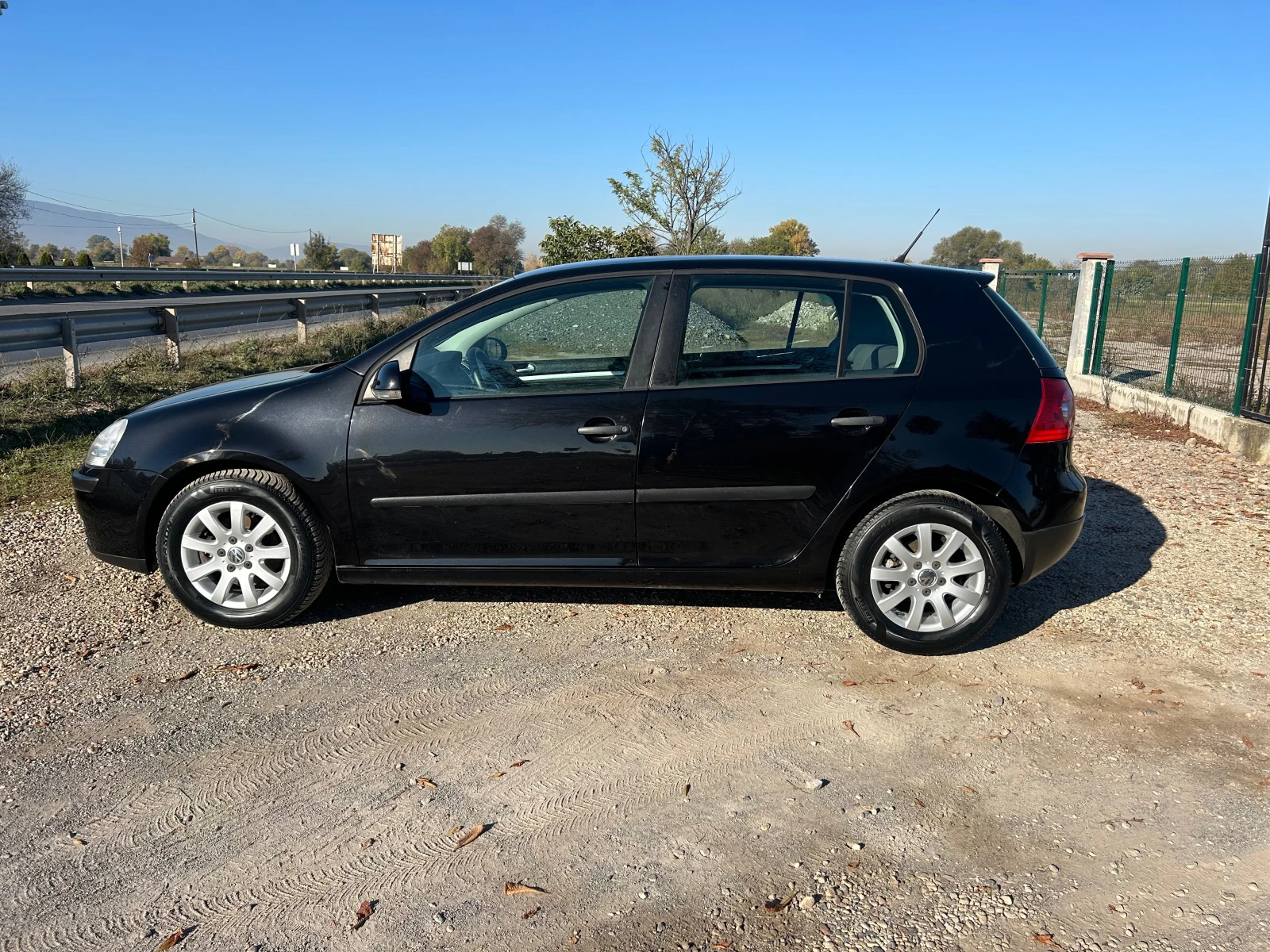 VW Golf 1.9TDI 105k.c. 6 скорости - изображение 4