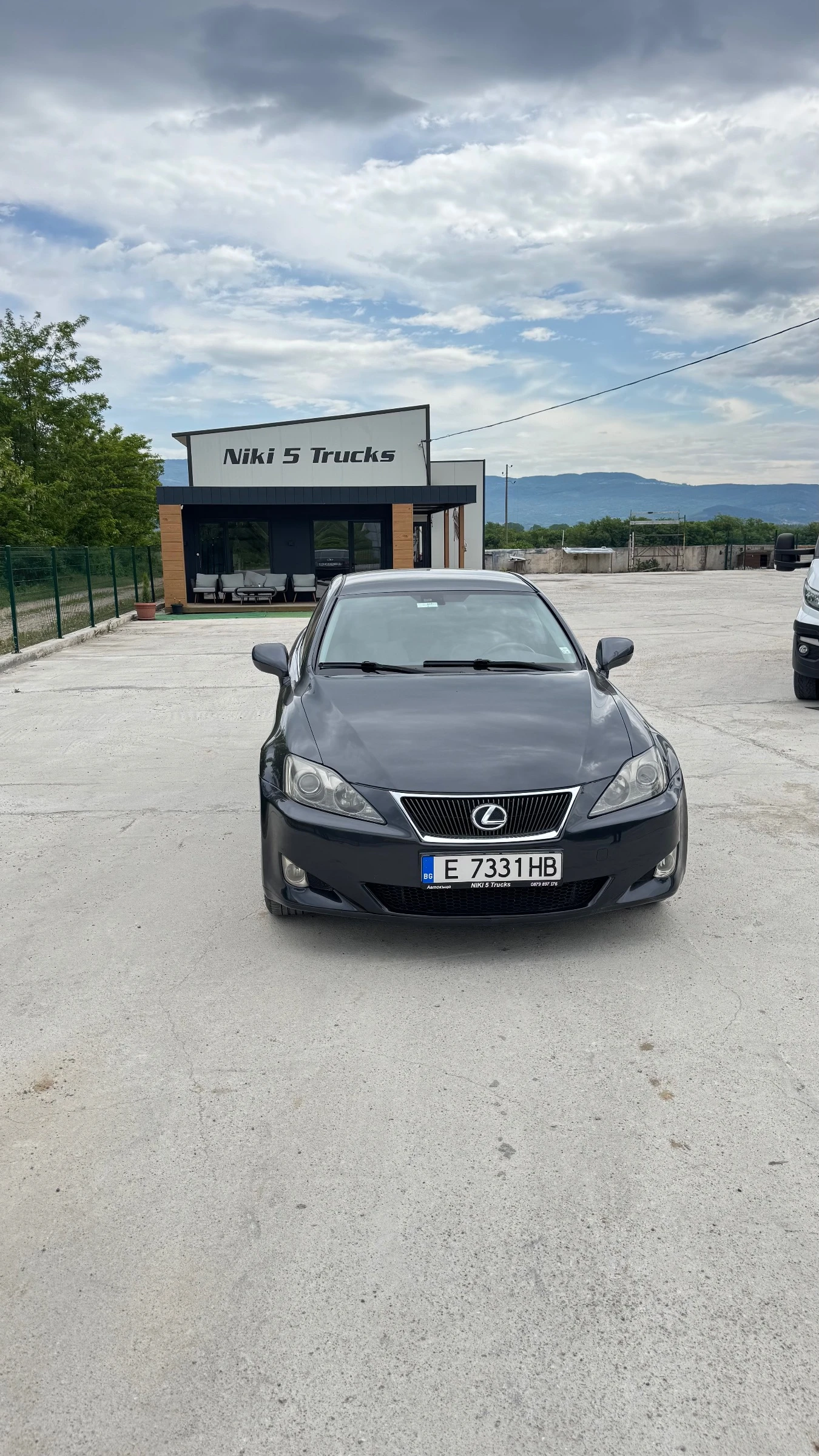 Lexus IS 220d  - изображение 7
