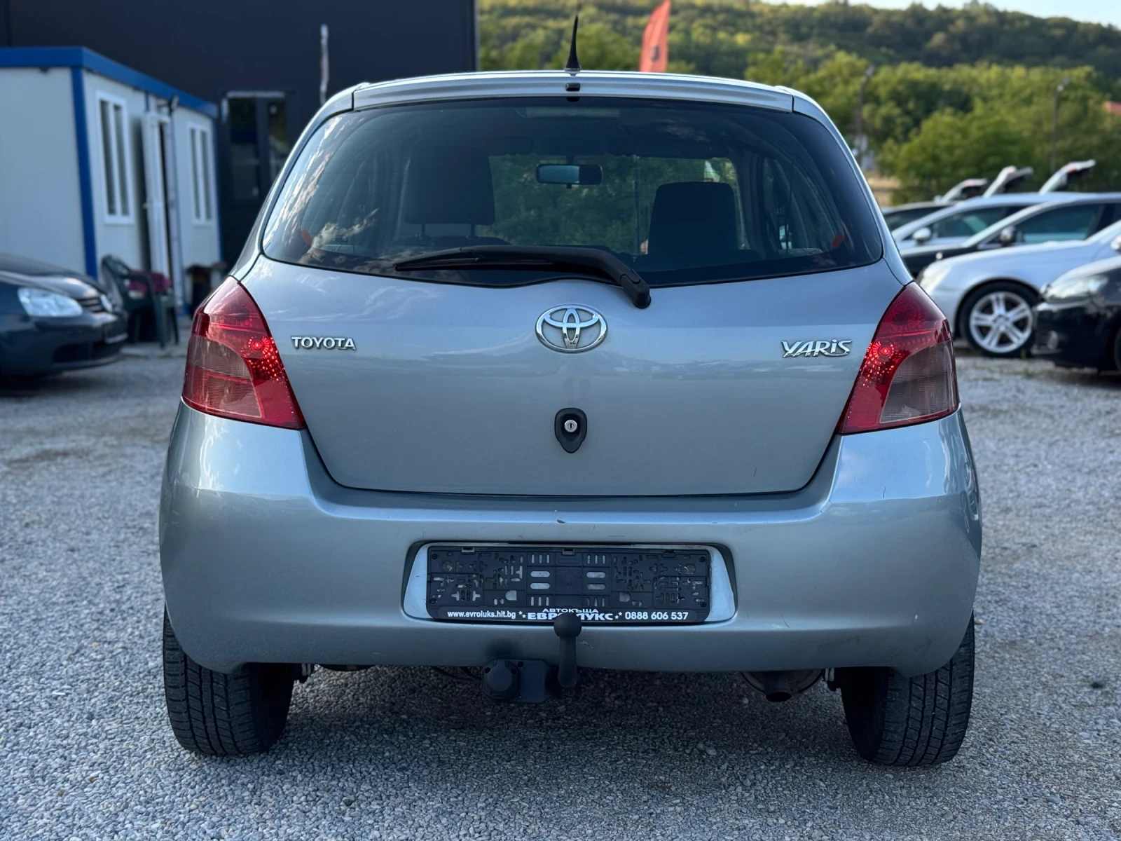 Toyota Yaris 1.4D-4D 90кс КЛИМАТИК 4-врати - изображение 5