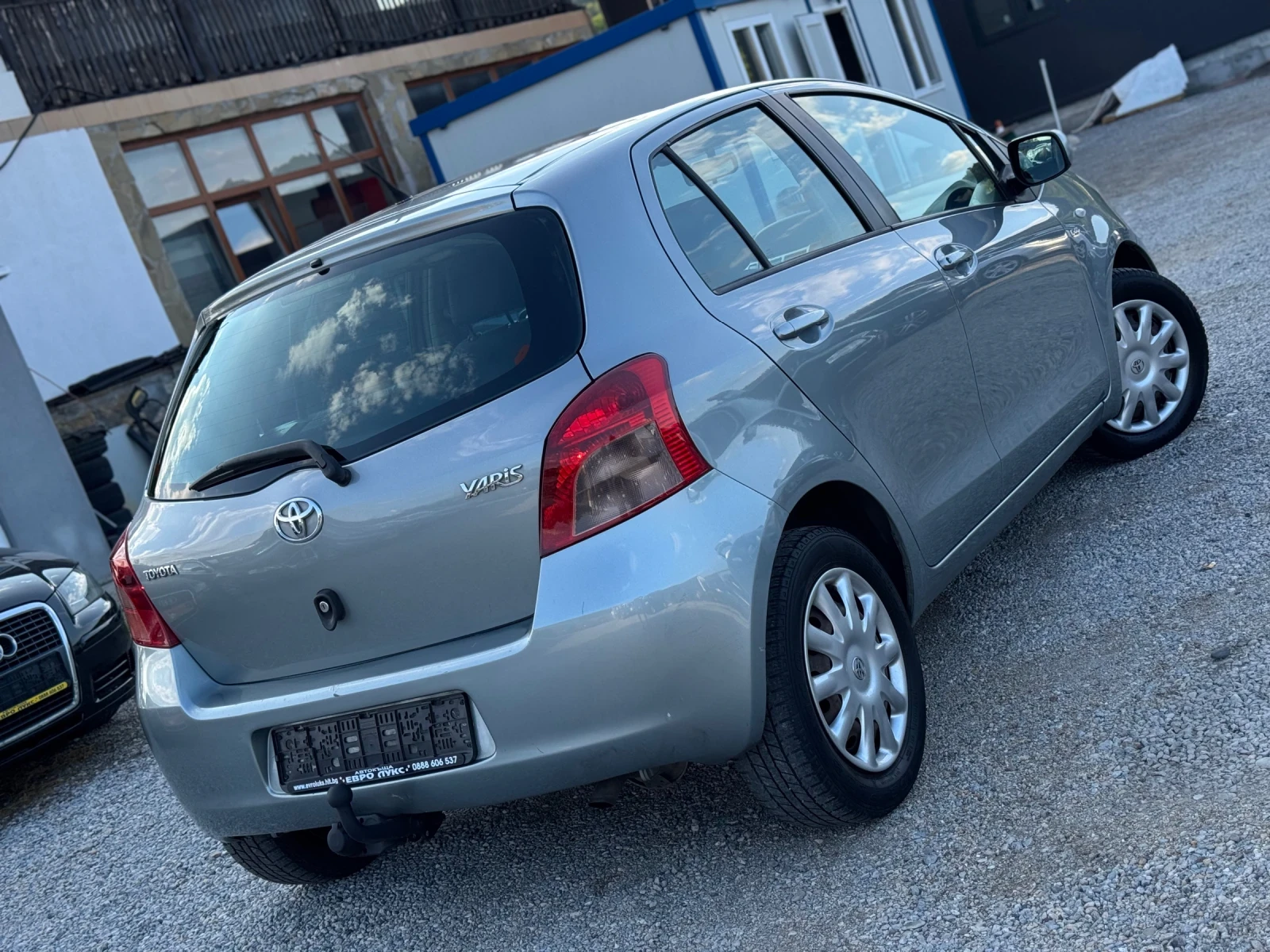 Toyota Yaris 1.4D-4D 90кс КЛИМАТИК 4-врати - изображение 6