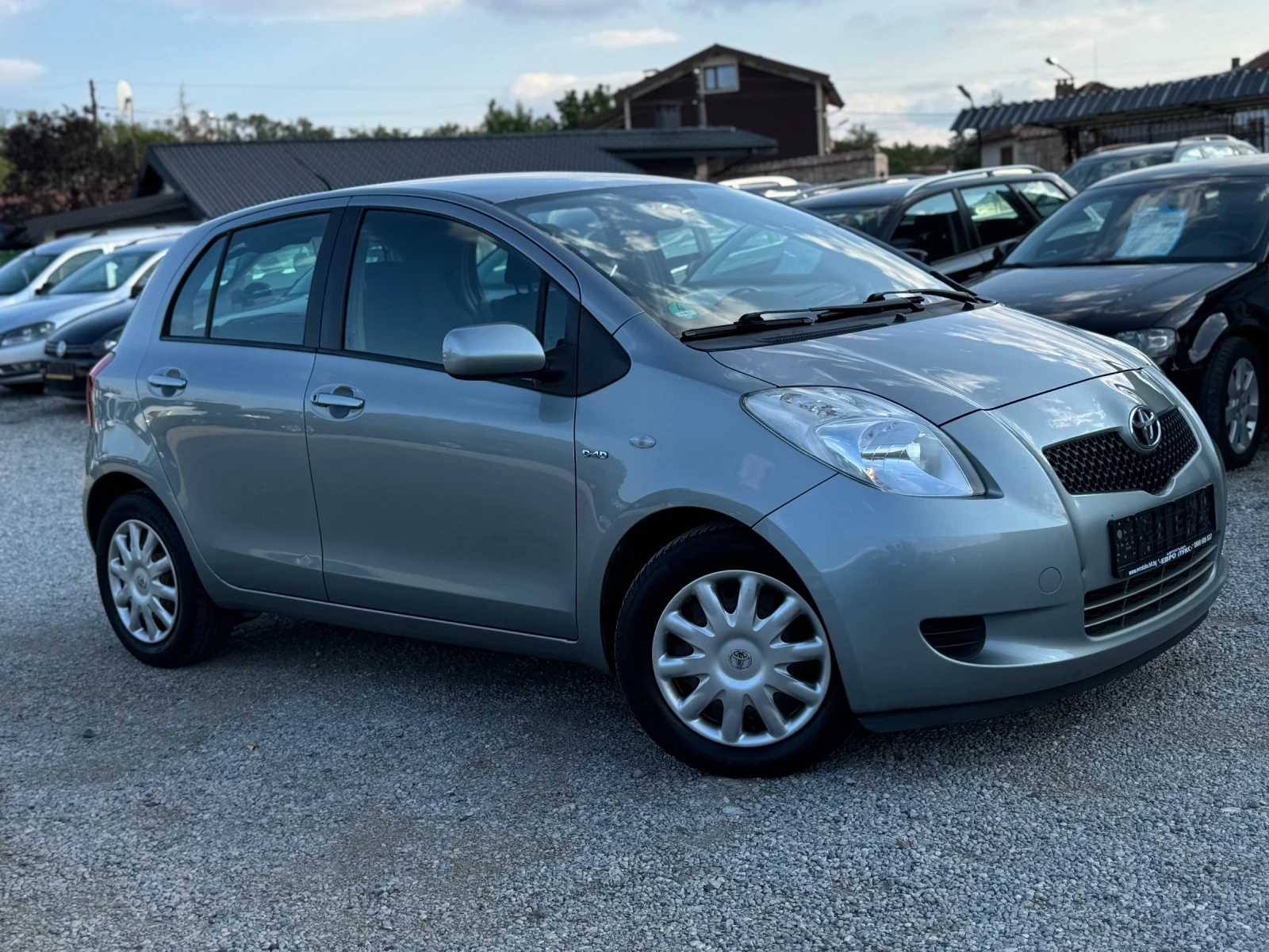 Toyota Yaris 1.4D-4D 90кс КЛИМАТИК 4-врати - изображение 7