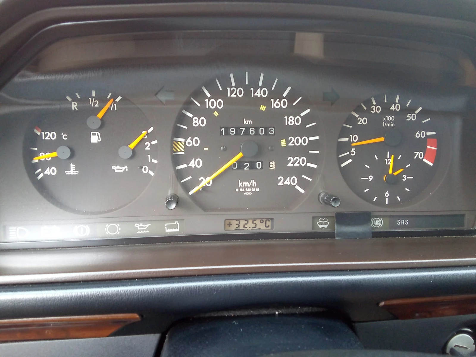 Mercedes-Benz 124 CE 124 - изображение 10