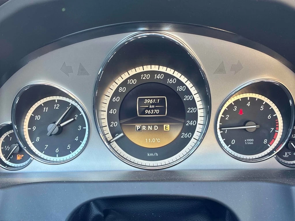 Mercedes-Benz E 500 | 550| КУПЕ | PANO  | ПОДГРЕВИ | ОБДУХВАНЕ  - изображение 7