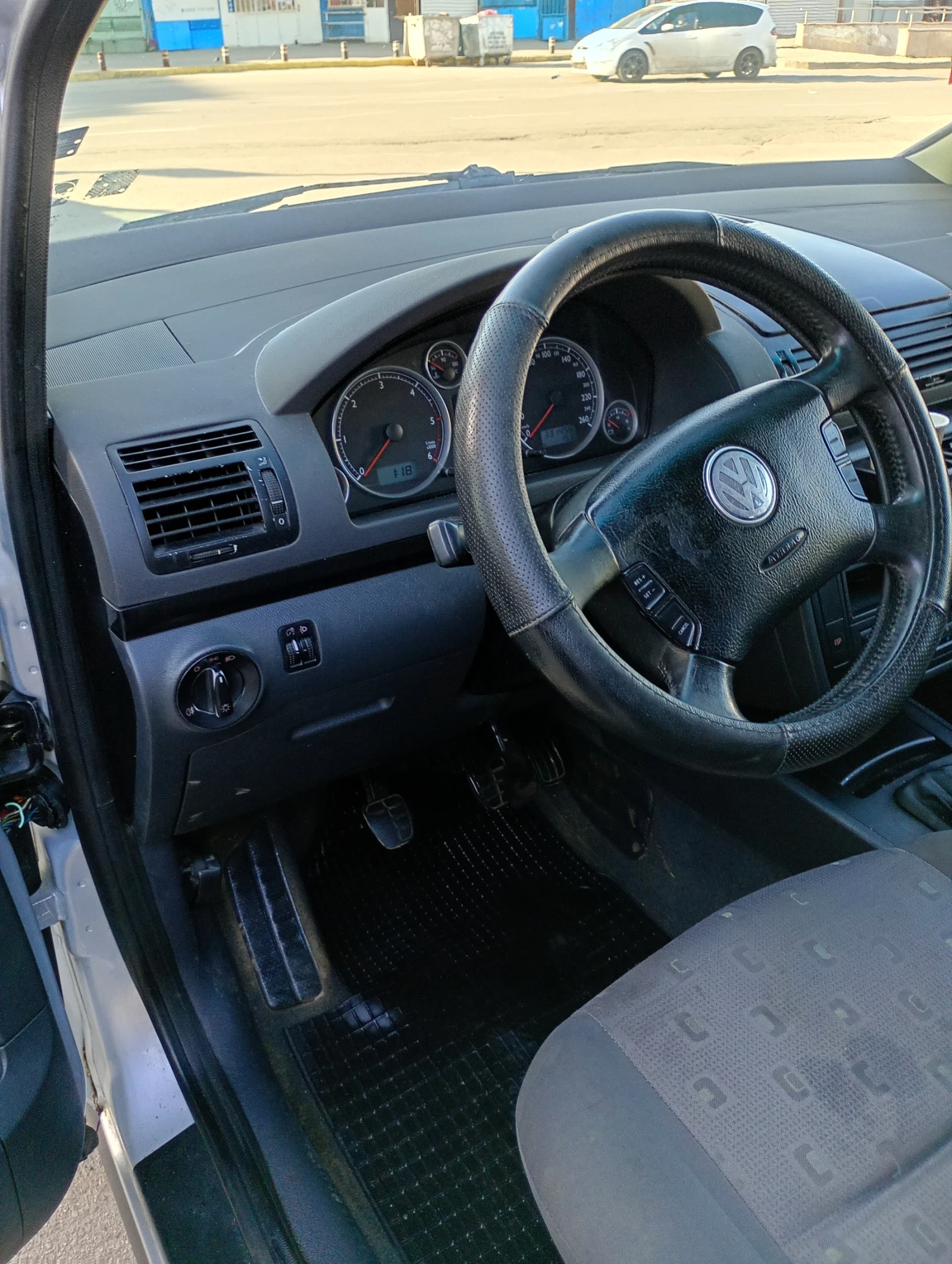 VW Sharan, снимка 7 - Автомобили и джипове - 53839086