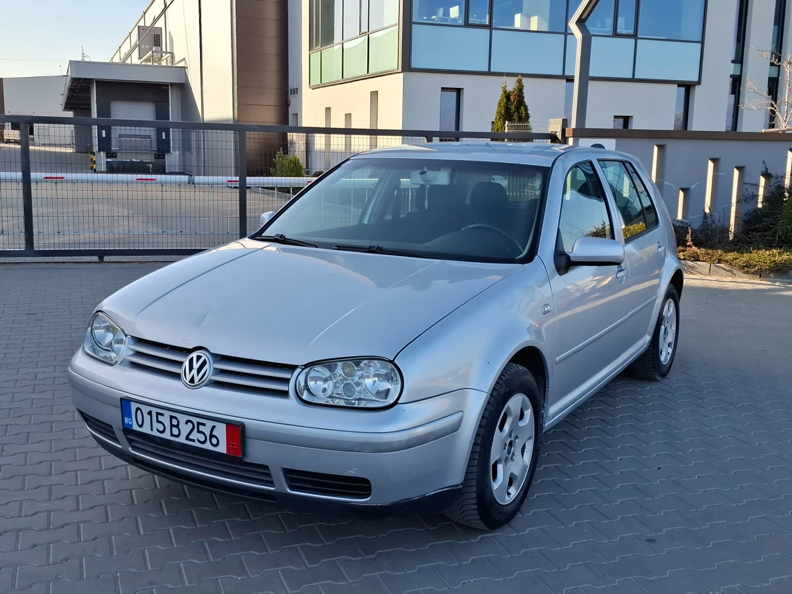VW Golf 1.9TDI* (90кс)* GT* FACELIFT* * НОВ ВHOC* , снимка 10 - Автомобили и джипове - 53841522