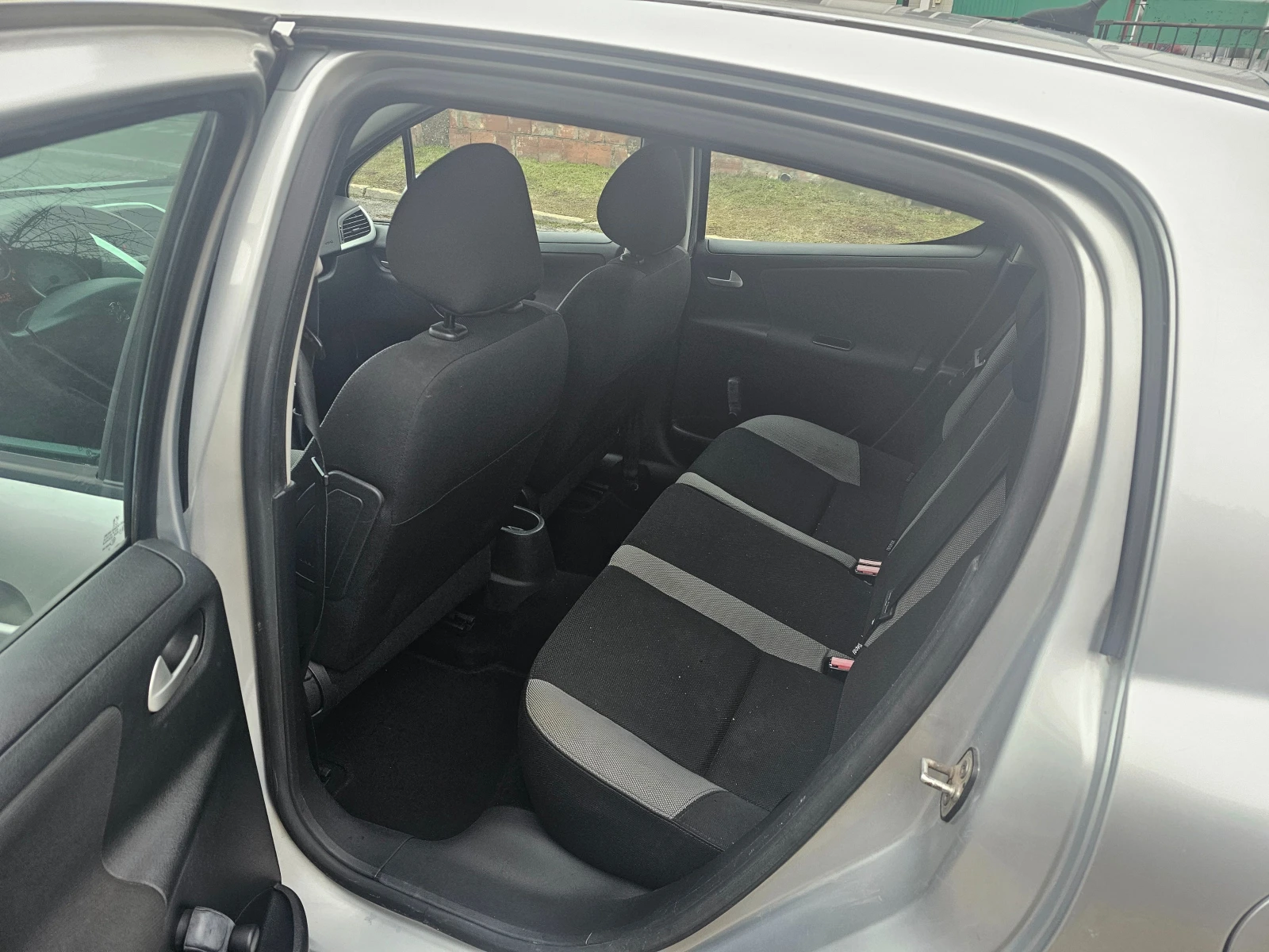 Peugeot 207 Газ-инж-Гаражно, снимка 12 - Автомобили и джипове - 54231260