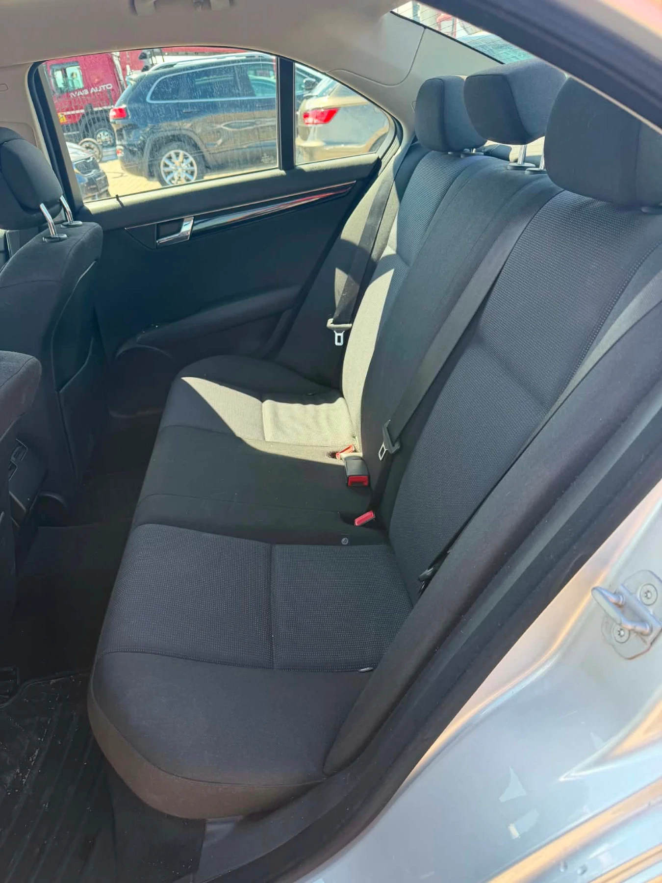Mercedes-Benz C 200 220 cdi, снимка 9 - Автомобили и джипове - 54987530
