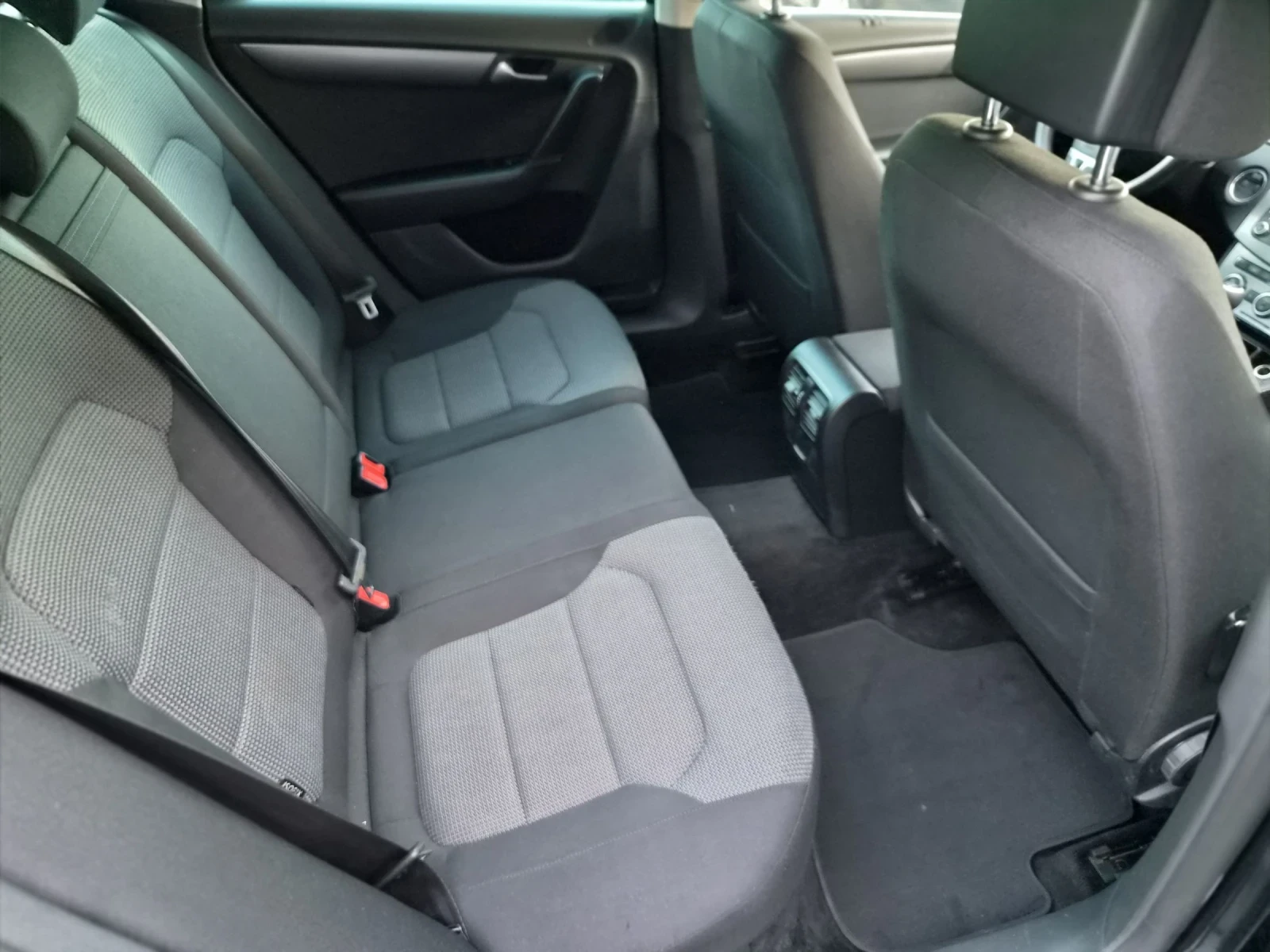 VW Passat 2.0TDI 4X4 EURO5, снимка 12 - Автомобили и джипове - 55607646