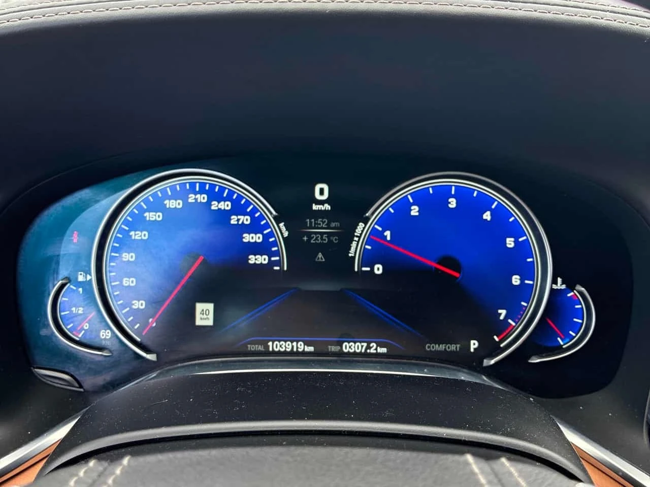 BMW 750  xDrive / 360 / DIS / HUD / H&K / КЛИП НА МОТОРА , снимка 8 - Автомобили и джипове - 55735039