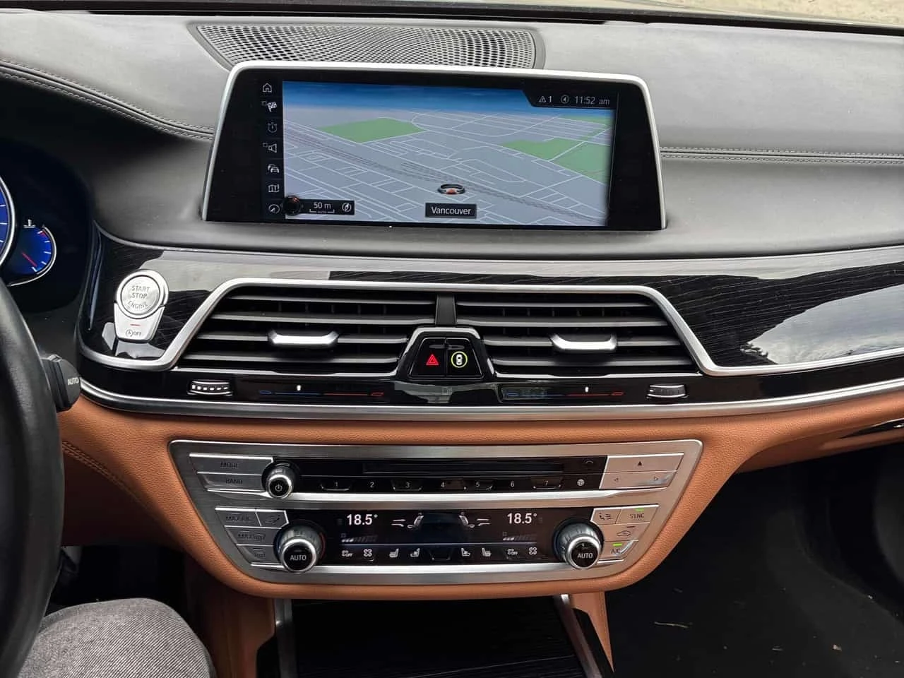 BMW 750  xDrive / 360 / DIS / HUD / H&K / КЛИП НА МОТОРА , снимка 9 - Автомобили и джипове - 55735039