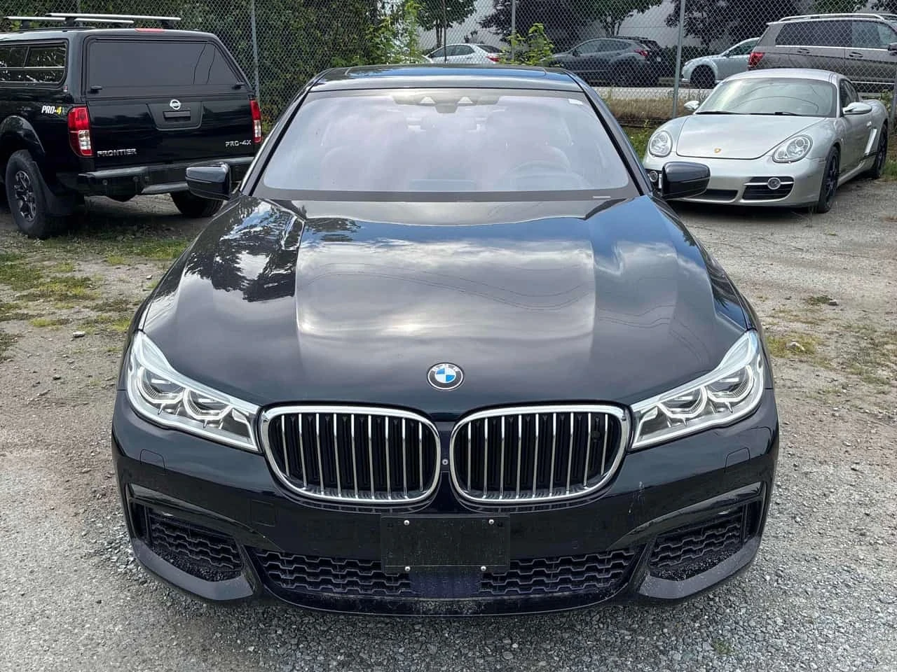 BMW 750  xDrive / 360 / DIS / HUD / H&K / КЛИП НА МОТОРА , снимка 6 - Автомобили и джипове - 55735039