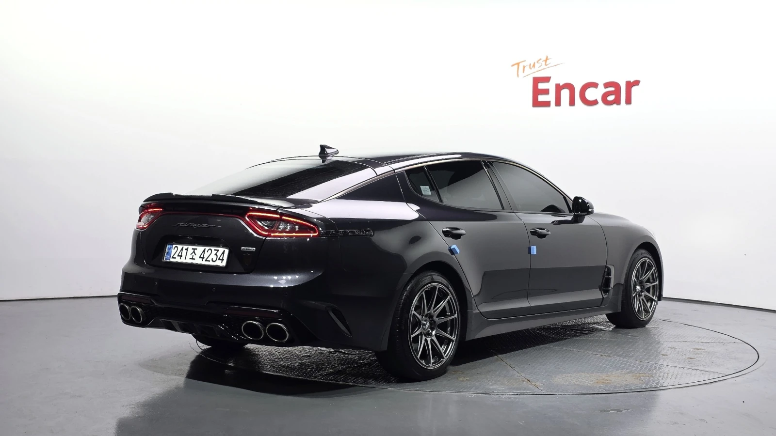 Kia Stinger 2.0 Turbo AWD, снимка 2 - Автомобили и джипове - 55949642