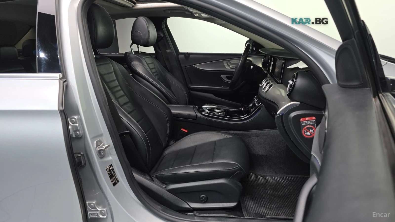 Mercedes-Benz E 200, снимка 7 - Автомобили и джипове - 56092163