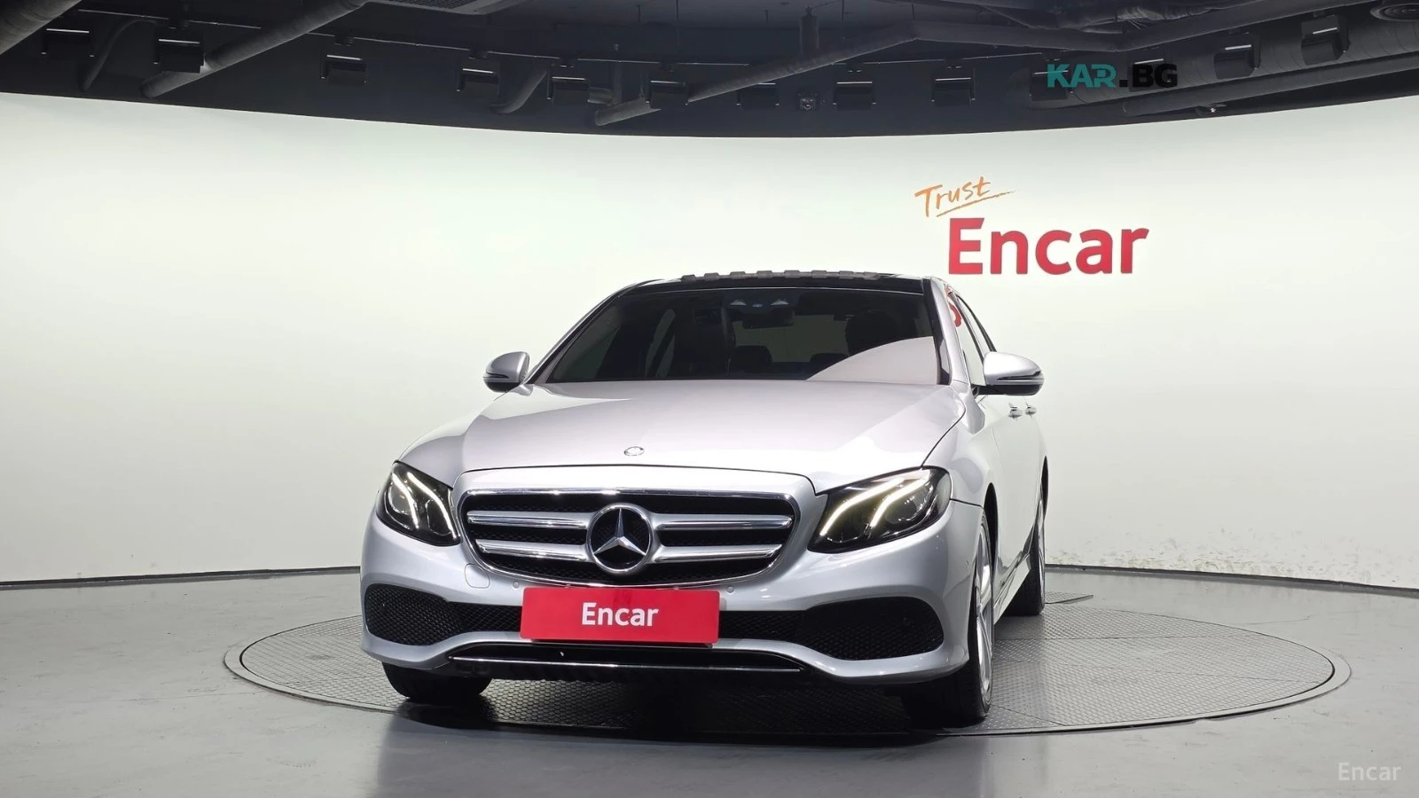 Mercedes-Benz E 200, снимка 3 - Автомобили и джипове - 56092163
