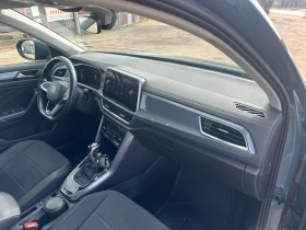 VW T-Roc 1.5tsi, Facelift, Всички екстри!!! , снимка 12 - Автомобили и джипове - 53666384