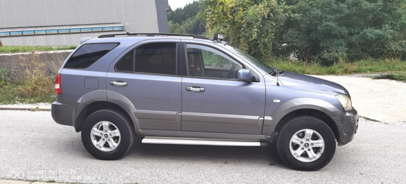 Kia Sorento 2.5, снимка 6 - Автомобили и джипове - 47097259