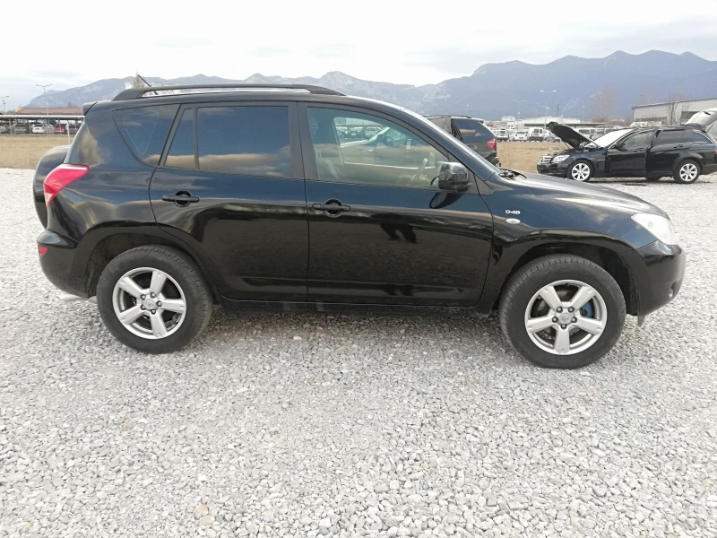 Toyota Rav4 2.2D4D kli 4x4 136ks, снимка 7 - Автомобили и джипове - 48958799