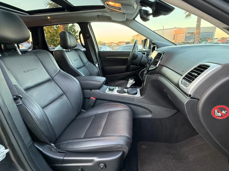 Jeep Grand cherokee SUMMIT 2020г Панорама= Алкантара= Фул Екстри, снимка 13 - Автомобили и джипове - 51198665