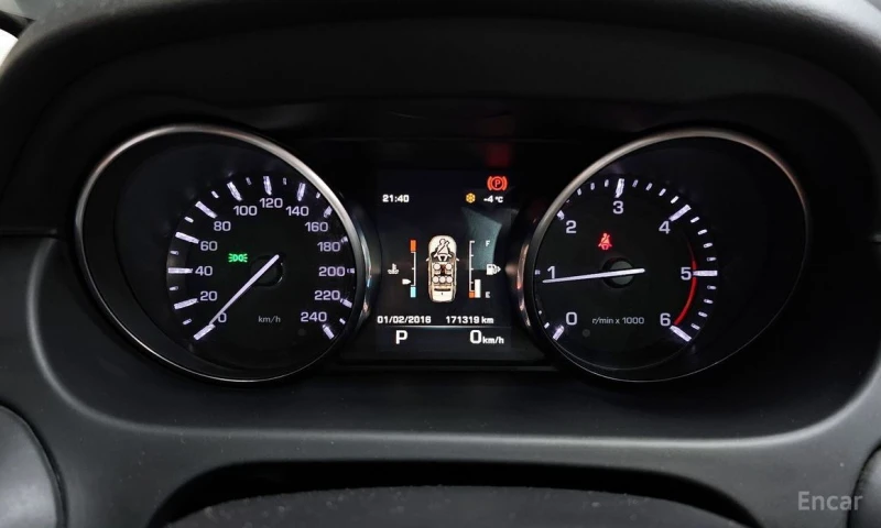 Land Rover Discovery Sport, снимка 8 - Автомобили и джипове - 53241923