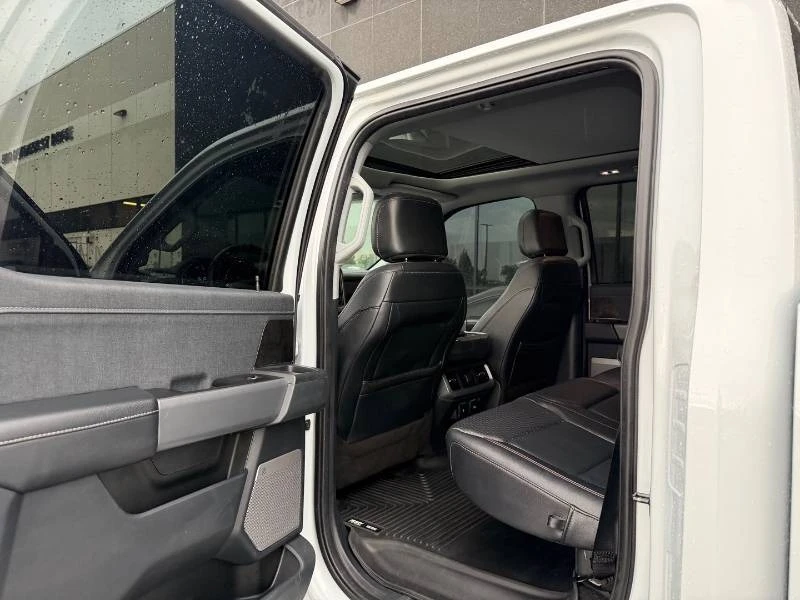 Ford F150 * LARIAT * B&O * PANO * 5"5 * CARFAX, снимка 13 - Автомобили и джипове - 55800445