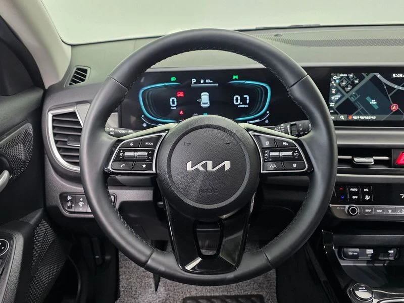 Kia Seltos 1.6 Automatic, снимка 14 - Автомобили и джипове - 55875601