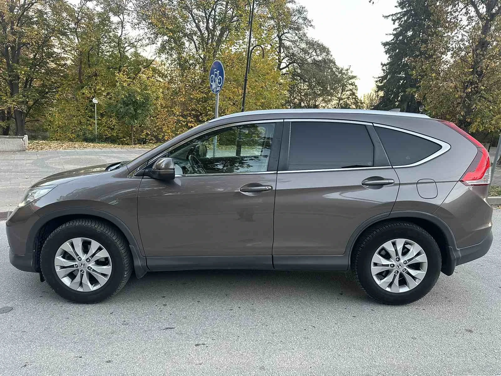 Honda Cr-v 2.2DTEC//4X4//EXECUTIVE - изображение 2